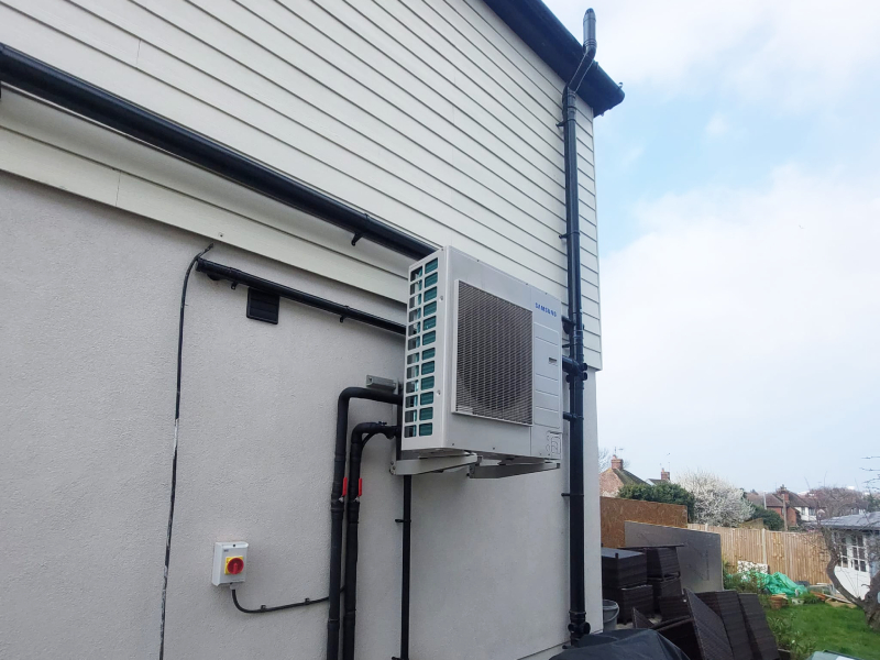 Air Source Heat Pumps Installation - Transcrew Heating & Cooling Technologies Ltd